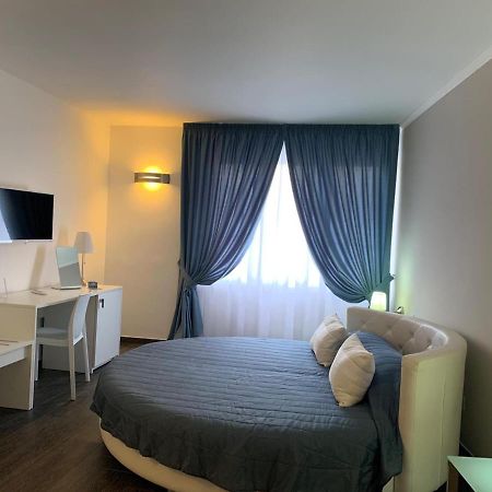 B&B Al Picchio Монополи Екстериор снимка