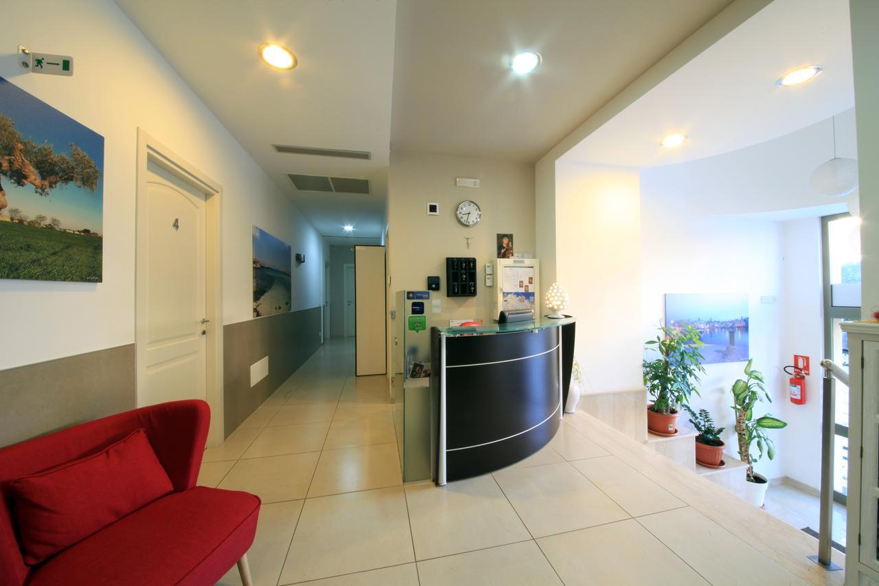 B&B Al Picchio Монополи Екстериор снимка