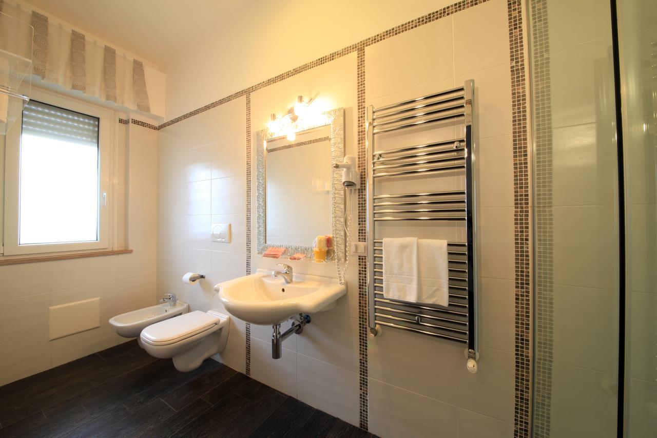 B&B Al Picchio Монополи Екстериор снимка