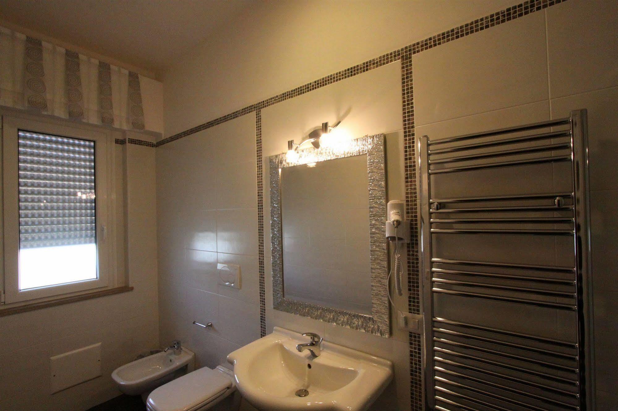 B&B Al Picchio Монополи Екстериор снимка