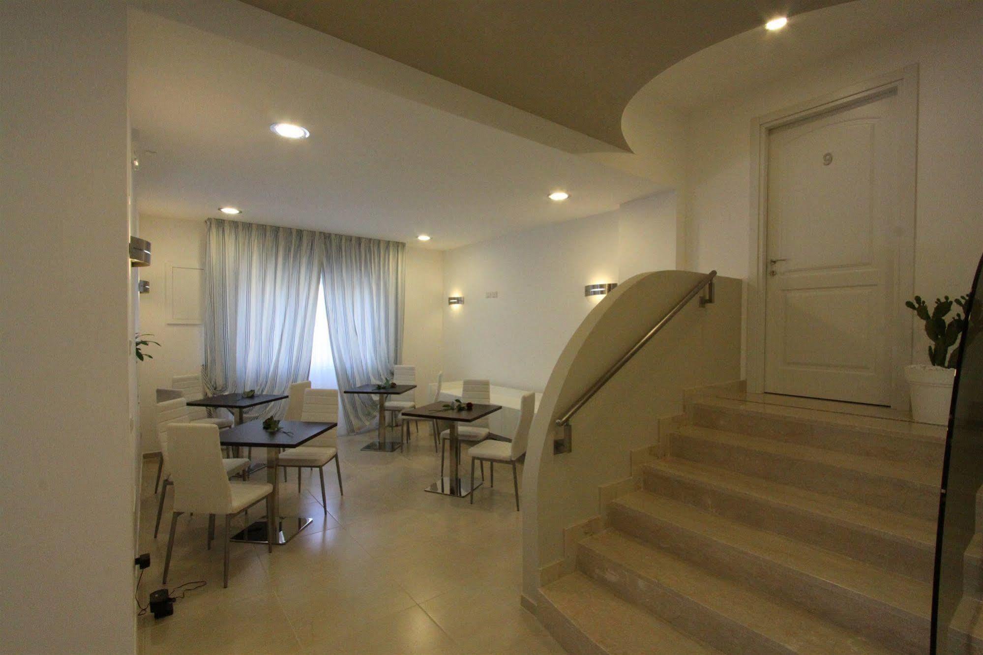 B&B Al Picchio Монополи Екстериор снимка